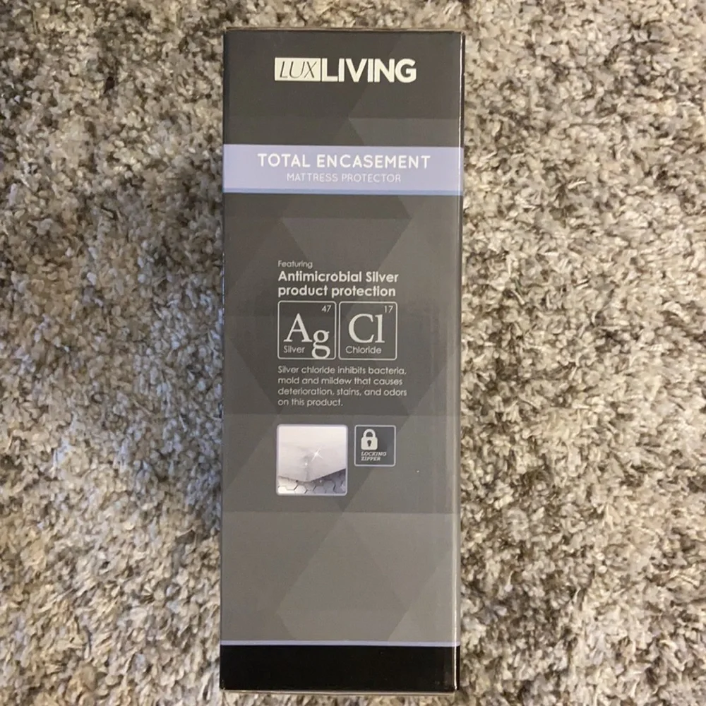 NEW 🤩 Lux Living king size Mattress Protector